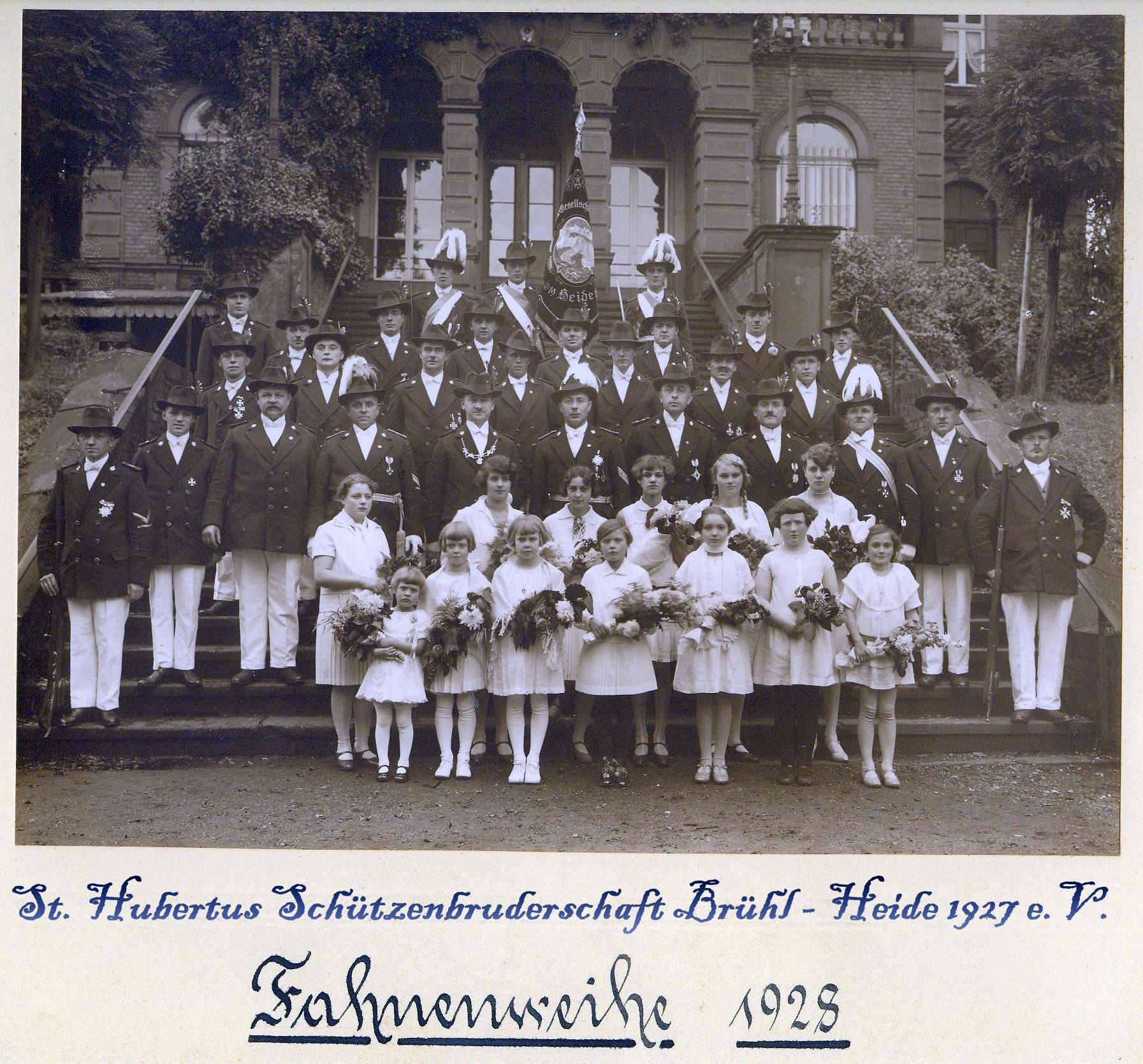 St. Hubertus Schützenbruderschaft Brühl-Heide bei der Fahnenweihe 1928